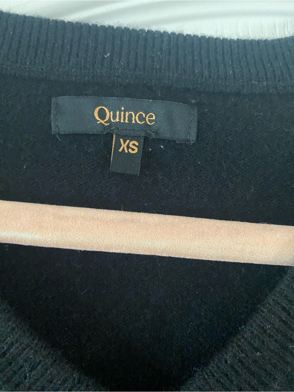 Quince Black V-Neck 100% Cashmere Women's Sweater Quiet Luxury Old Money - Picture 3 of 7